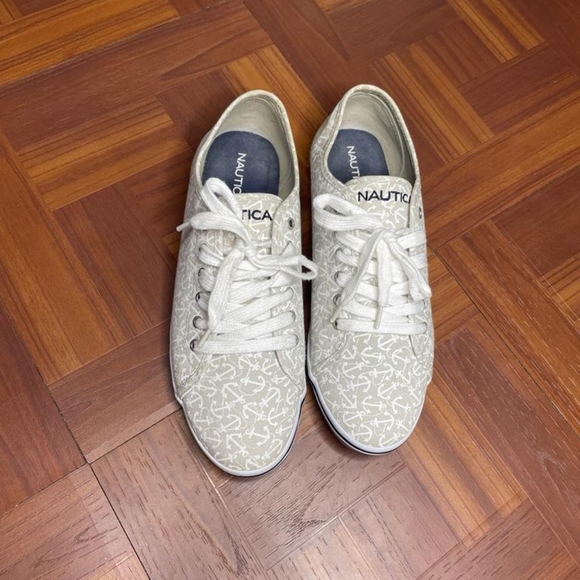 Women's nautical lace up low top anchor print sneakers - Picture 6 of 7